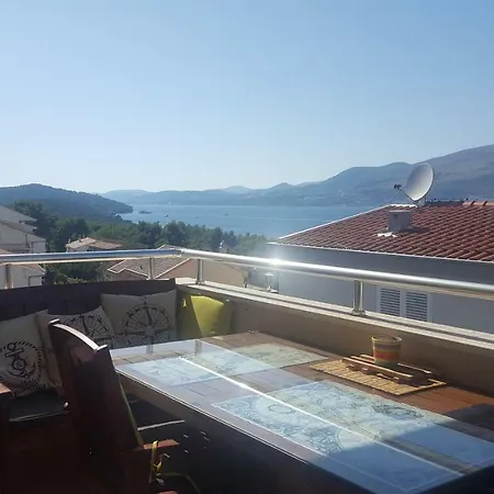 Tamara Διαμέρισμα Τρογκίρ
